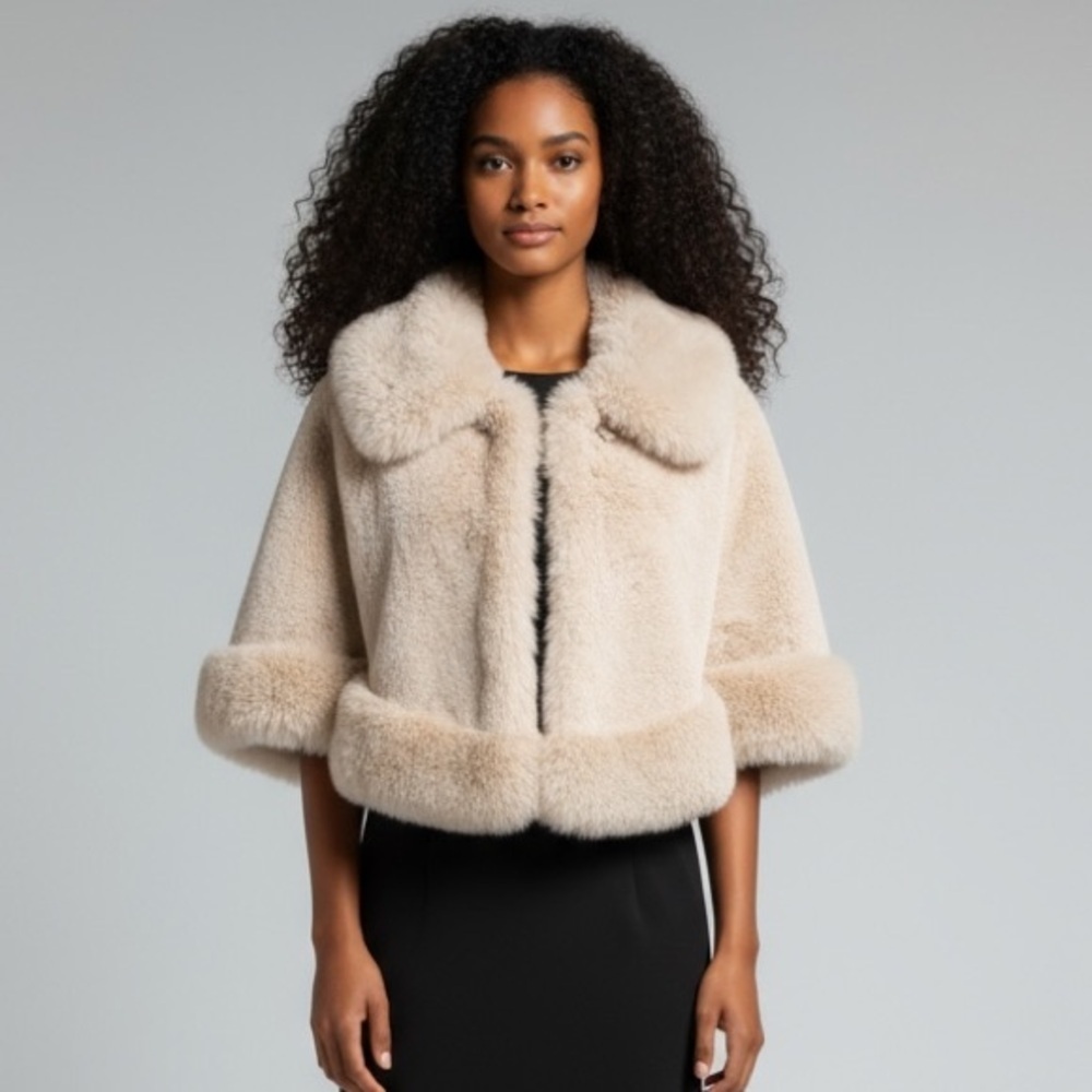 🌻NEW w/tags La Fiorentina Faux Fur Wrap Cape Shawl One Size